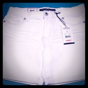 Jordache midi short white size16